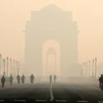 Delhi Pollution: दिल्ली में स्मॉग की समस्या जारी, कई जगह एक्यूआई 400 के करीब