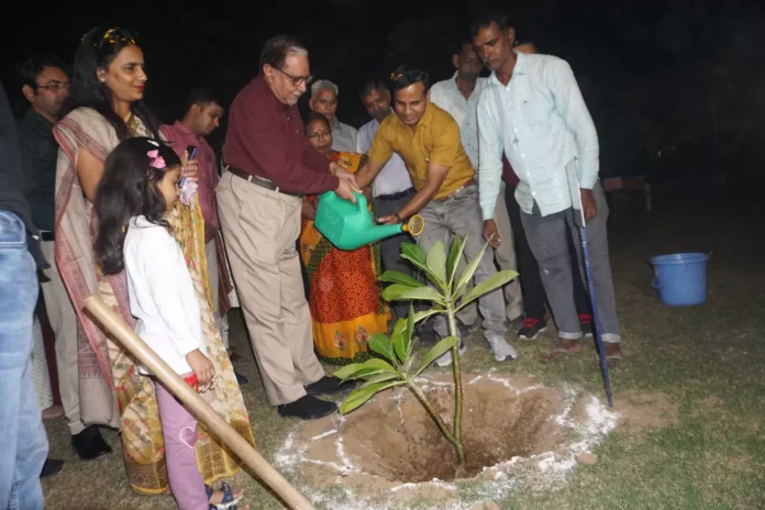 Former Rajya Sabha MP Dr. Subhash Chandra unveiled the statue of Emperor Hemchandra Vikramaditya