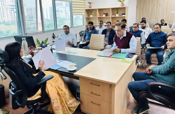 Manesar Municipal Commissioner reviewed the complaints received in the Samadhan Camp