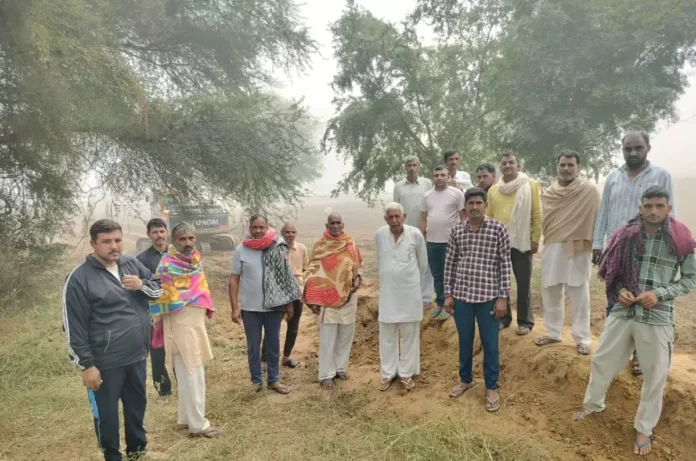 Villagers furious to start excavation without the proposal of Gram Panchayat in Mandhi Kehar