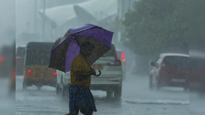 Tamilnadu Rain Alert: चेन्नई सहित कई जिलों में अत्यधिक भारी बारिश का रेड अलर्ट