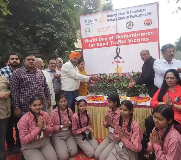 Rotary Club NIT paid tribute to road accident victims, distributed helmets