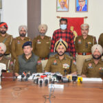 Amritsar Crime News : अमृतसर पुलिस ने हेरोइन की खेप सहित एक तस्कर दबोचा