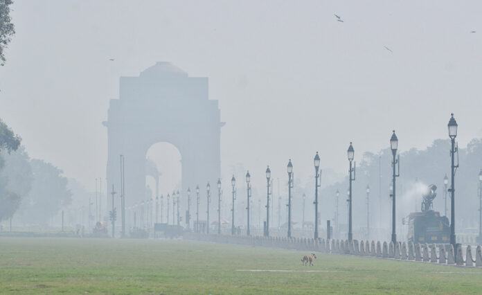 Delhi Pollution Update : दिल्ली-एनसीआर में प्रदूषण की मार बरकरार