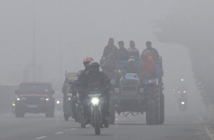 Haryana Weather Update: हरियाणा के अधिकांश जिलों में छाई धुंध