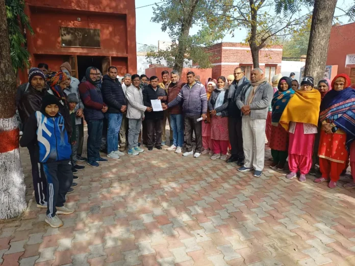 Haryana School Teachers Association submitted memorandum to the Block Education Officer