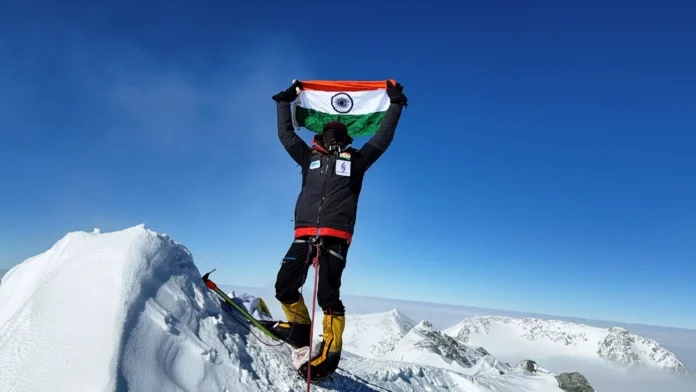 Mountaineer Narendra Yadav made a world record by conquering the highest peaks of seven continents.