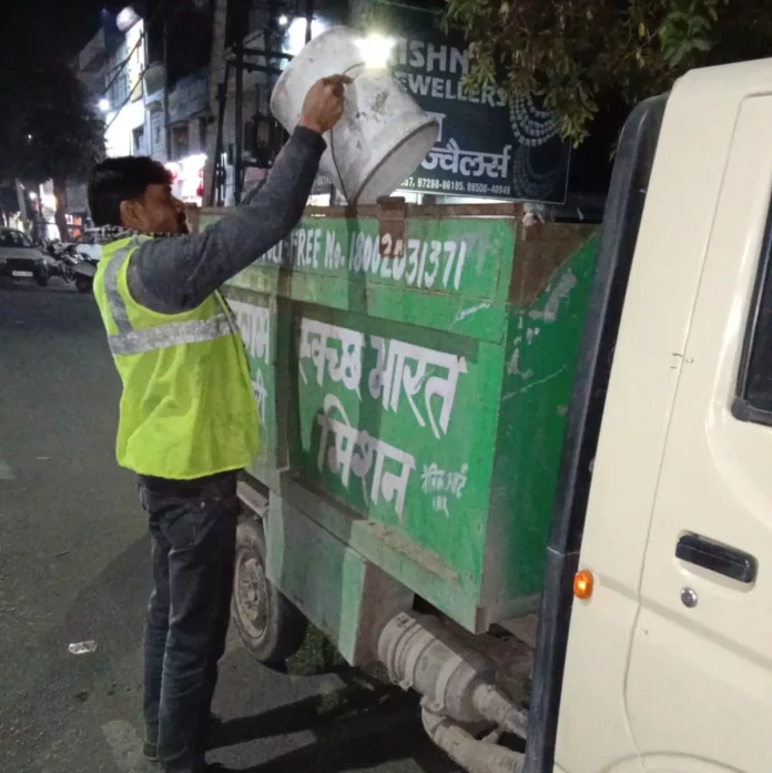 शहर के बाजारों में अब रात को होगा डोर टू डोर कचरा कलेक्शन