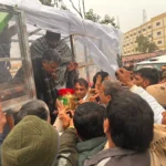 The ashes procession of former Chief Minister late Chaudhary Omprakash Chautala reached Dadri.