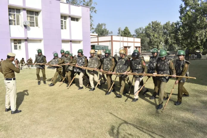 To maintain law and order, mock drill was conducted in Mahila police station premises, proper guidelines were given to control the crowd.