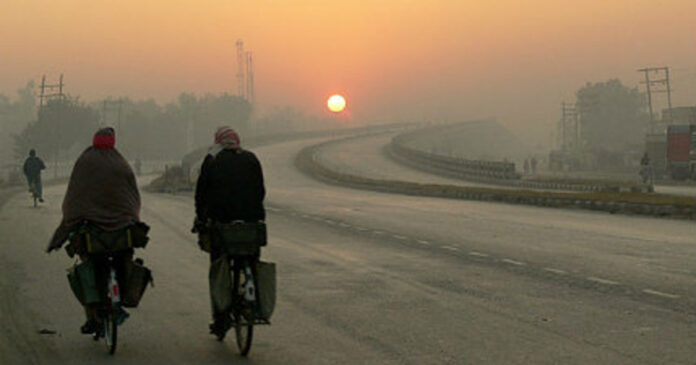 Haryana Weather News: हरियाणा में ठंडी हवाओं के कारण पारे में आई गिरावट