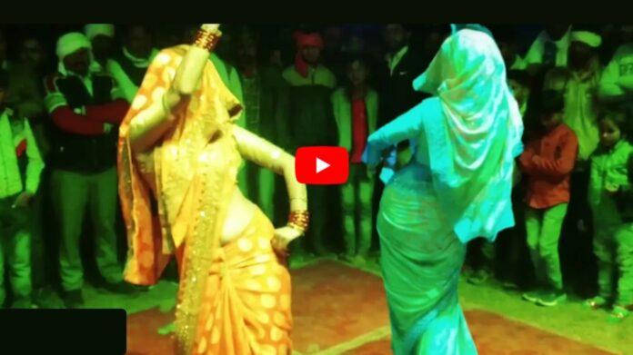 Desi Bhabhi Dance: देसी भाभी ने 'Gajban Pani Le Chali' पर लगाए शानदार ठुमकें, देखें वीडियो