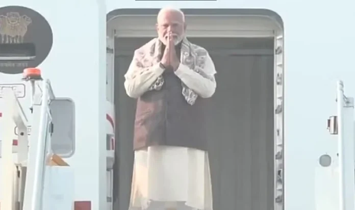 PM Modi: प्रधानमंत्री 2 दिवसीय दौरे पर कुवैत रवाना, मजबूत होंगे दोनों देशों के रिश्ते