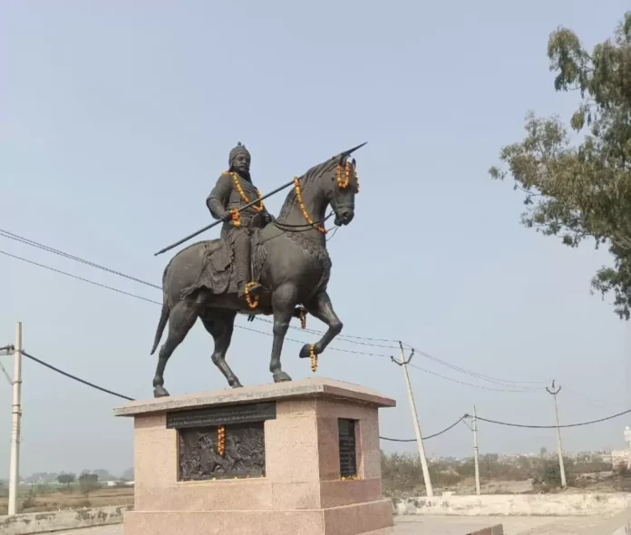 महाराणा प्रताप चौंक पर आज महाराणा प्रताप की पुण्यतिथि पर हवनयज्ञ किया