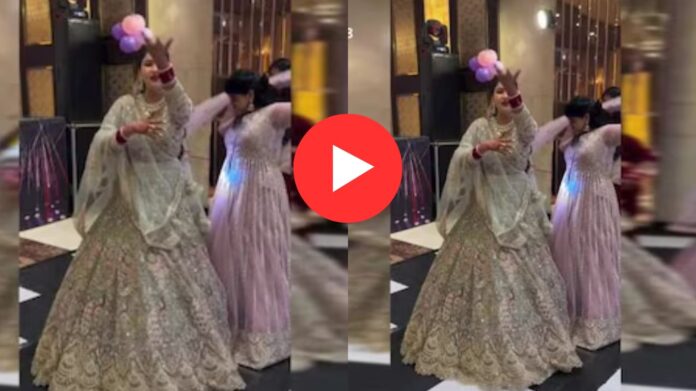 Bhabhi Dance Video: भाभियों के डांस ने मचाया धमाल, 'लंबा-लंबा घूंघट' पर ठुमकों का जलवा