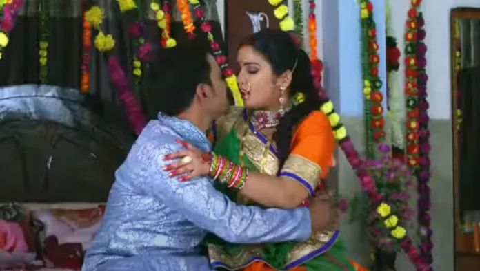 Bhojpuri Song-Jab Tu Cheek Leba Ho song created a stir on the internet, Nirahua and Amrapali created a ruckus