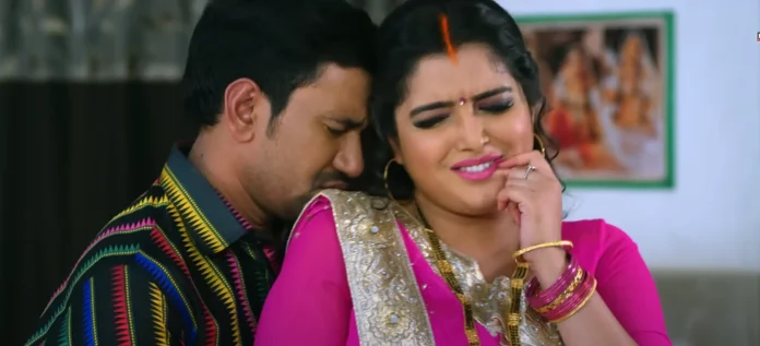 Bhojpuri Song Nirahua did a breaking romance with Amrapali on 'Dhadak Jala Chhatiya', watch video