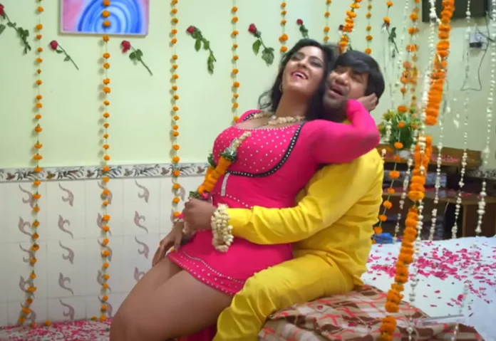 Bhojpuri song Pala Mein Laga Ke Kadi Nirahua and Shubhi Sharma's tremendous night chemistry in 'Pala Mein Laga Ke Kadi' is spreading like wildfire on social media.