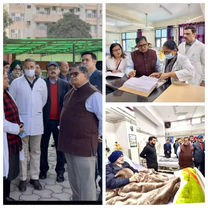 Chandigarh Administrator conducted surprise inspection of hospitals.