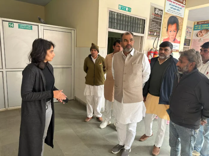 MLA did a surprise inspection of Hadaudi PHC and talked to the patients, assured of soon posting on the vacant post of pharmacist, starting of bus service.