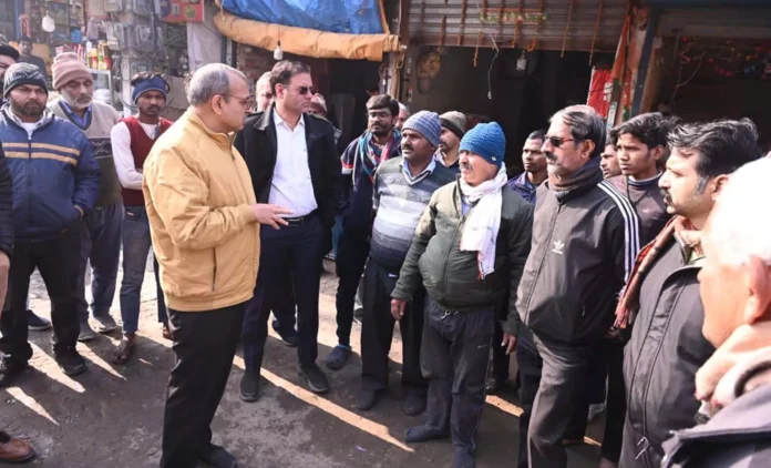 Municipal Commissioner visited the city and saw the problems, ordered to solve them