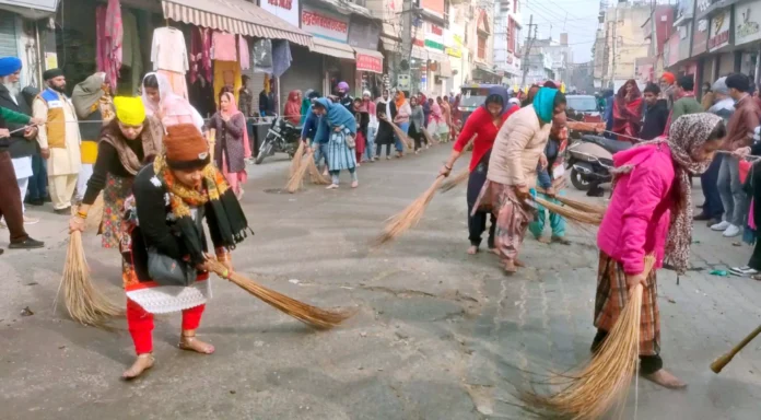 Jind News : गुरु गोबिंद सिंह प्रकाशोत्सव पर हुआ नगर कीर्तन का आयोजन