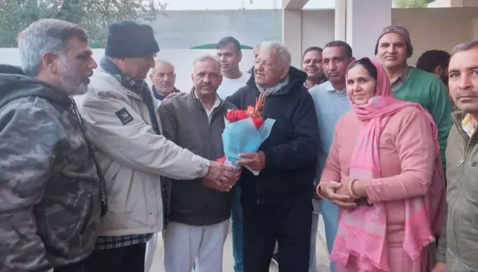 Newly appointed directors of Zamindara Cooperative Society met former minister Satpal Sangwan