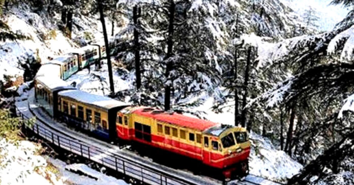 Panoramic Coach Train: कालका-शिमला हेरिटेज ट्रैक पर चलेगी पैनोरमिक कोच वाली ट्रेन