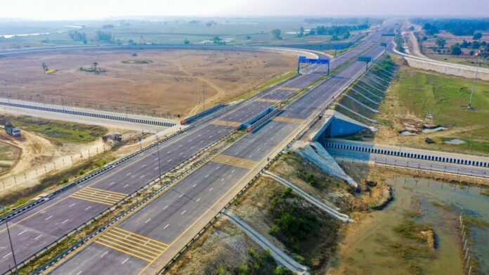 Purvanchal Expressway: बिहार से दिल्ली सफर होगा आसान! पूर्वांचल एक्सप्रेसवे का कनेक्शन जल्द जुड़ेगा बिहार से