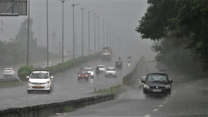 Haryana Weather Update: हरियाणा में कल से बदलेगा मौसम, 2 दिन बारिश के आसार