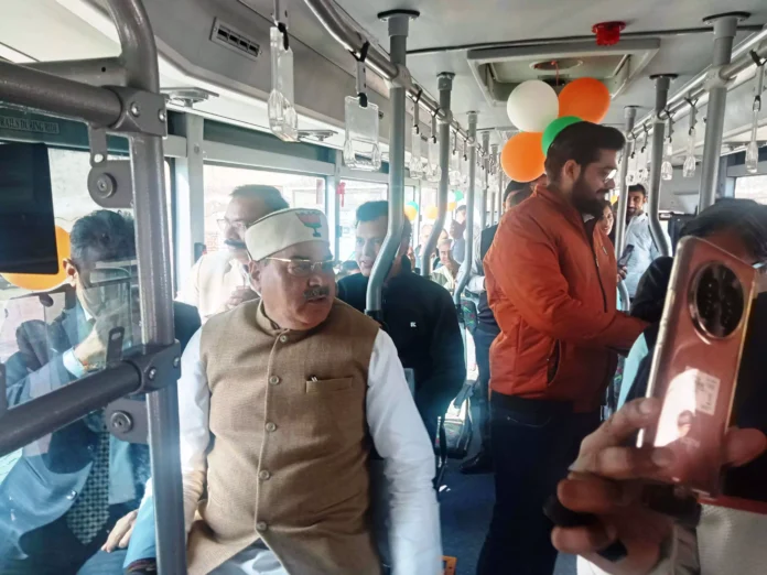 Rewari News- Traveling in electric bus reminded me of the transport facilities of metropolitan cities Laxman Yadav