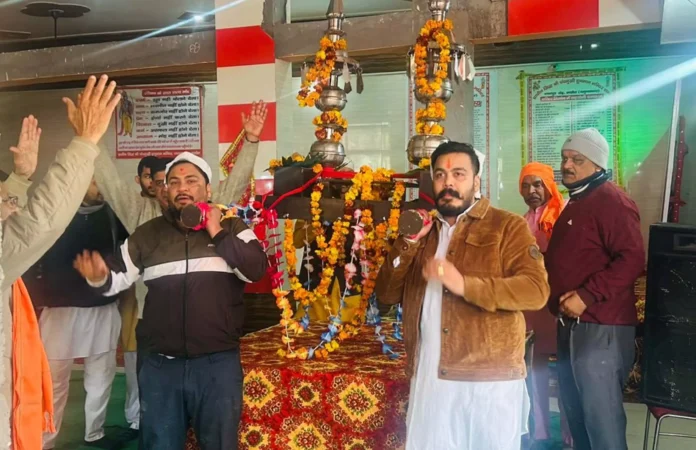 कलश यात्रा से मूर्ति स्थापना समारोह की शुरुआत