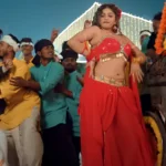 bhojpuri-song-Kamar Hilela created a stir on the internet, video is being watched again and again.