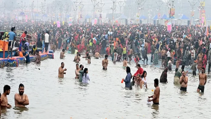 Mauni Amavasya पर महाकुंभ में स्नान व दान से मिलता है विशेष पुण्य फल, जानें इस मौके पर क्यों जरूरी हैं 5 डुबकी लगाना