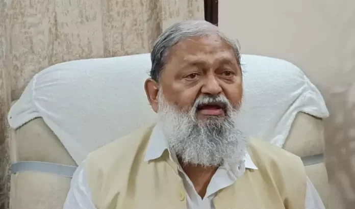 BJP President Mohan Lal Badoli sent show cause notice to Cabinet Minister Anil Vij