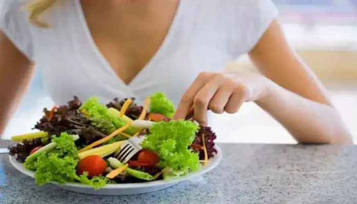 Benefits of eating salad सलाद: सेहत का खजाना, क्या सच में अच्छी सेहत के लिए इतना जरूरी 