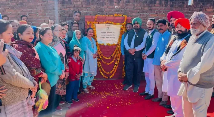 MLA Randhawa laid the foundation stone of a new tubewell in Ward 17 Miami at a cost of Rs 40.53 lakh