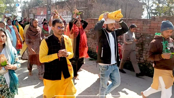 कलश यात्रा के साथ शुरू हुई श्रीमद् भागवत कथा