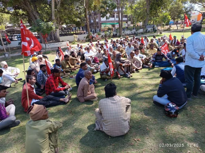 16 हजार वेतन का पत्र जारी कर सरकार ने ग्रामीण सफाई कर्मियों से की वायदाखिलाफी : बेगराज