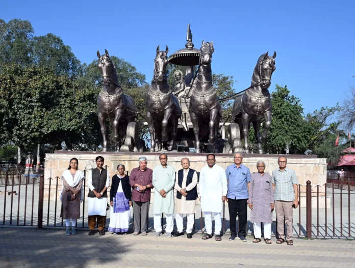 गुरुकुल पहुंची आदित्य बिरला ग्रुप की चेयरपर्सन श्रीमती राजश्री बिरला