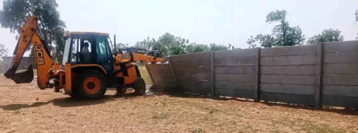 DTP's bulldozer ran on the illegal colony being developed at two places in Dharuhera