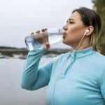 Drinking water दिन में कितना पानी पीना जरूरी है, कई कारकों पर निर्भर