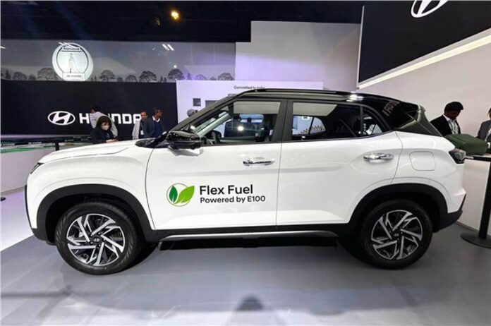 New Flex Fuel Cars: भारत में फ्लेक्स फ्यूल पर भी चलेंगी कारें