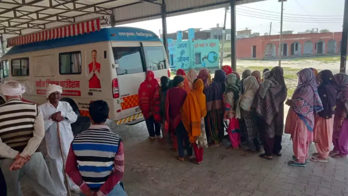 सांसद नवीन जिन्दल की ओर से मोबाइल मेडिकल युनिट स्वास्थ्य शिविर का आयोजन