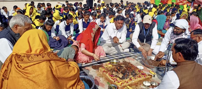 विजय इंटरनेशनल स्कूल बलाना में हवन यज्ञ के साथ नए सत्र का शुभारंभ