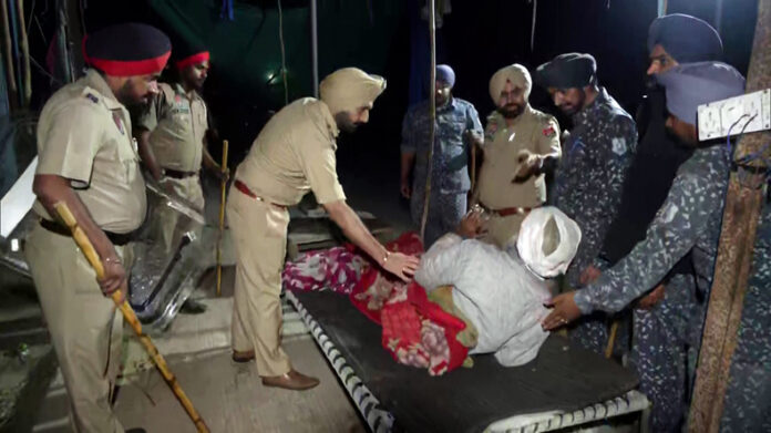 Punjab Farmer Protest : पंजाब पुलिस ने हटाए किसान, आज खुलेगा शंभू बॉर्डर