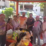 Ritu Goyal and former councillor C.B. Goyal celebrated Holi with great enthusiasm with the residents of Sector 18