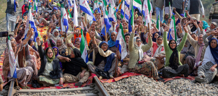 Punjab Farmers Protest : आज किसान महिला महापंचायत का आयोजन